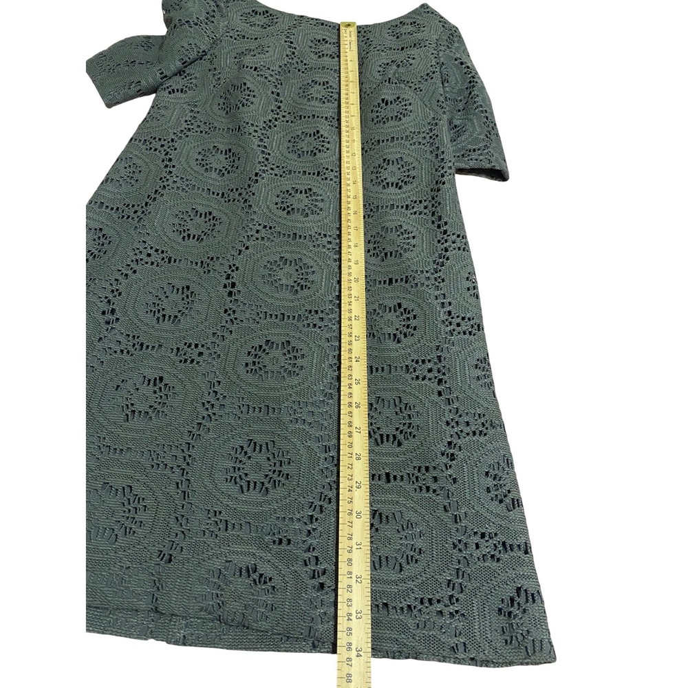 Adrianna Papell Gray Geometric Crochet Lace Sheath Dress Size 10 Short Sleeve - Picture 3 of 9